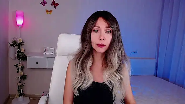 Snapshot of wendifoste chatting on 11-06-25, 06:31 wendifoste online show from 11-06-25, 06:31