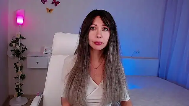 Snapshot of wendifoste chatting on 12-17-25, 06:47 wendifoste online show from 12-17-25, 06:47