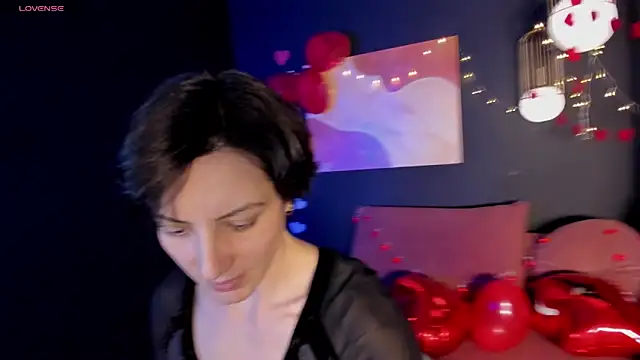 LorenDaze online show from 02-15-25, 02:00