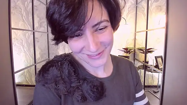 LorenDaze online show from 03-18-25, 05:10