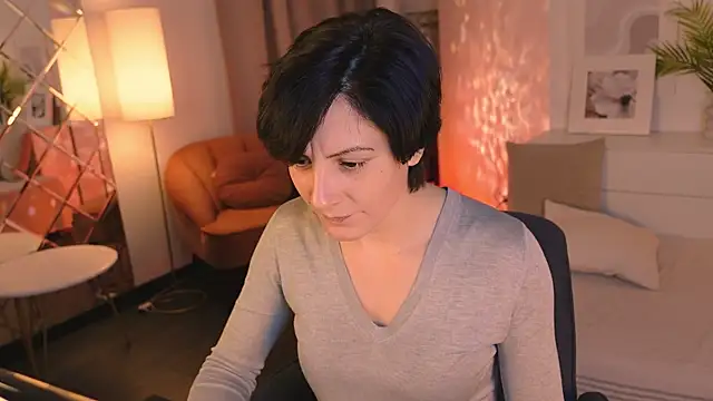 LorenDaze online show from 12-17-25, 06:41