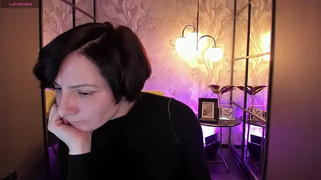 LorenDaze online show from 02-13-26, 07:37