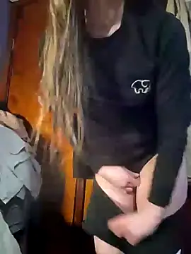 eatmeplease44 online show from 03-13-25, 06:37