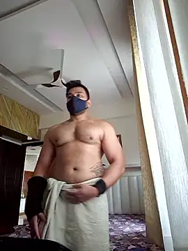 kaizercool1 online show from 01-12-26, 09:47