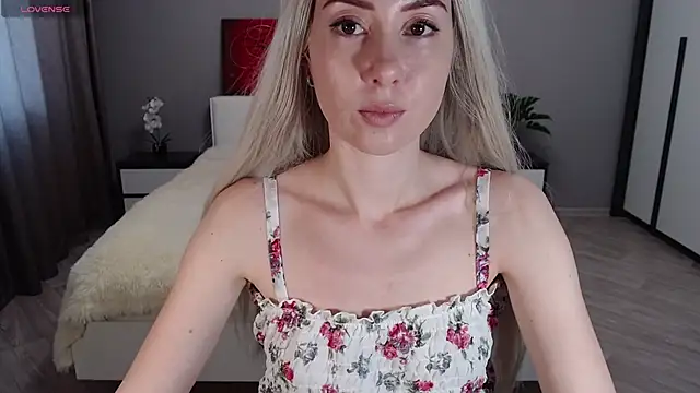 Snapshot of VictoriaTiger chatting on 03-12-25, 01:51 VictoriaTiger online show from 03-12-25, 01:51