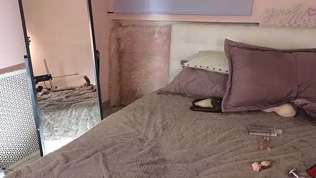 Snapshot of AmalyGreen chatting on 03-21-25, 05:02 AmalyGreen online show from 03-21-25, 05:02