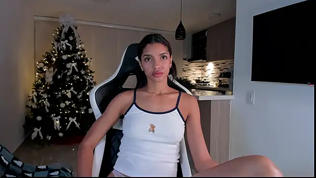 liagirl cute online show from 12-18-25, 05:35