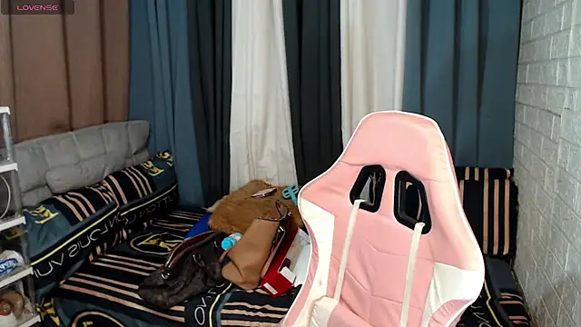 MagnificatMistress online show from 01-12-25, 12:39