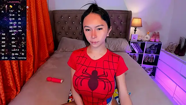Snapshot of Lady_Riley chatting on 08-01-26, 10:30 Lady Riley online show from 08-01-26, 10:30