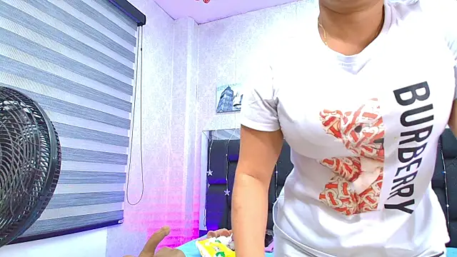 Snapshot of _carolina_fox chatting on 03-21-25, 03:12 carolina fox online show from 03-21-25, 03:12