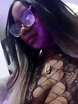 EmilyyRosee  online show from 04-15-26, 05:03