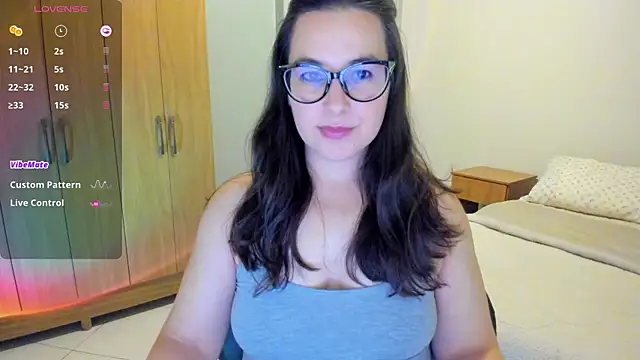 Snapshot of anna_love_hot chatting on 12-18-24, 02:10 anna love hot online show from 12-18-24, 02:10