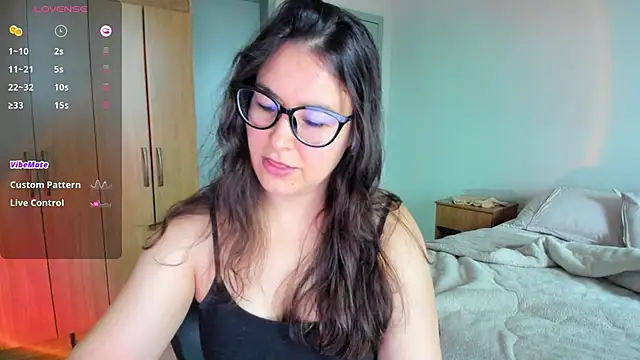 Snapshot of anna_love_hot chatting on 12-30-24, 08:04 anna love hot online show from 12-30-24, 08:04