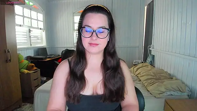 Snapshot of anna_love_hot chatting on 09-24-25, 04:21 anna love hot online show from 09-24-25, 04:21