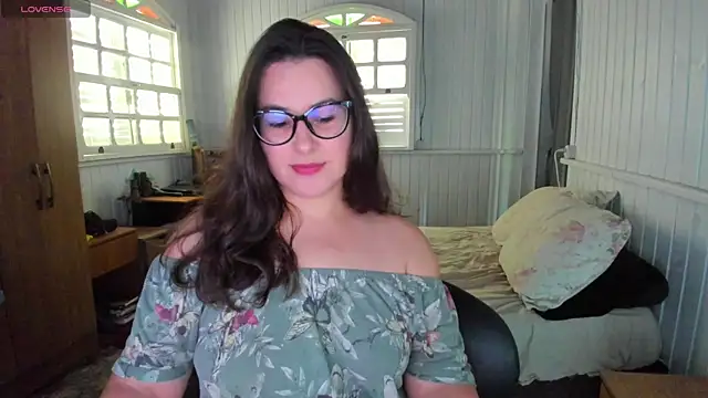 Snapshot of anna_love_hot chatting on 11-20-25, 08:08 anna love hot online show from 11-20-25, 08:08