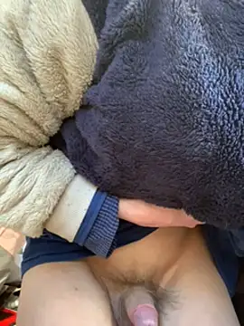 Senzuri kun online show from 03-19-25, 10:53