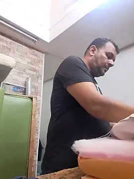 Snapshot of Ben_joseph1976 chatting on 02-20-25, 10:48 Ben joseph1976 online show from 02-20-25, 10:48