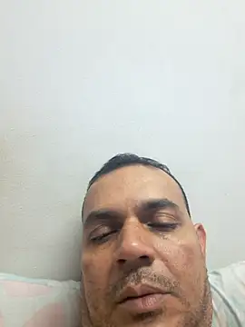 Snapshot of Ben_joseph1976 chatting on 09-24-25, 01:20 Ben joseph1976 online show from 09-24-25, 01:20