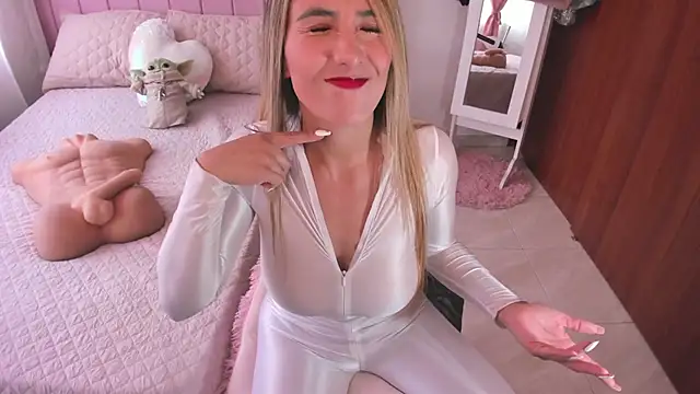 whitneyhot online show from 02-19-25, 06:00