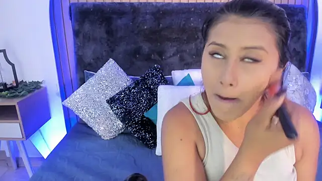 Karlagonzales  online show from 04-15-26, 07:58