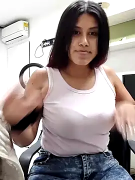 Karlagonzales  online show from 06-30-26, 06:42