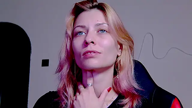 karo123421 online show from 11-03-25, 09:38