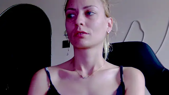 karo123421 online show from 11-15-25, 10:23