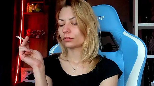 karo123421 online show from 03-23-26, 04:49