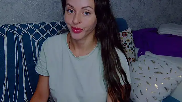 Snapshot of Brilliant_Doll chatting on 07-08-26, 03:44 Brilliant Doll online show from 07-08-26, 03:44