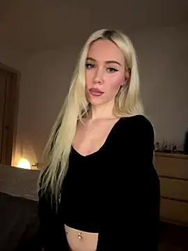 xDinnax online show from 12-15-25, 03:49