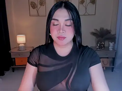 MaxeneCullens online show from 04-17-26, 02:25