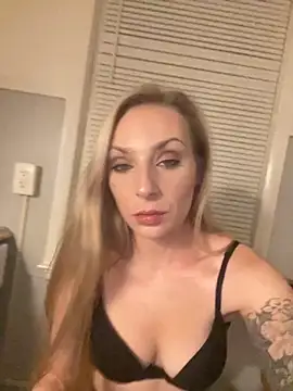 Snapshot of superrnovaaa777 chatting on 11-23-25, 04:34 superrnovaaa777 online show from 11-23-25, 04:34