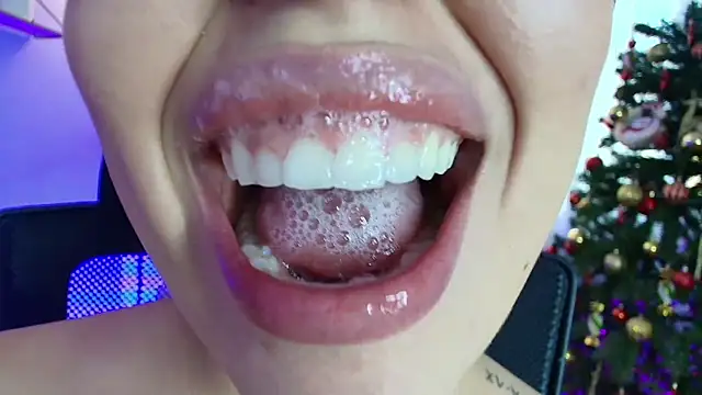 Snapshot of lisbet21x chatting on 01-15-25, 10:13 lisbet21x online show from 01-15-25, 10:13