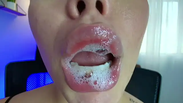 Snapshot of lisbet21x chatting on 02-19-25, 10:20 lisbet21x online show from 02-19-25, 10:20