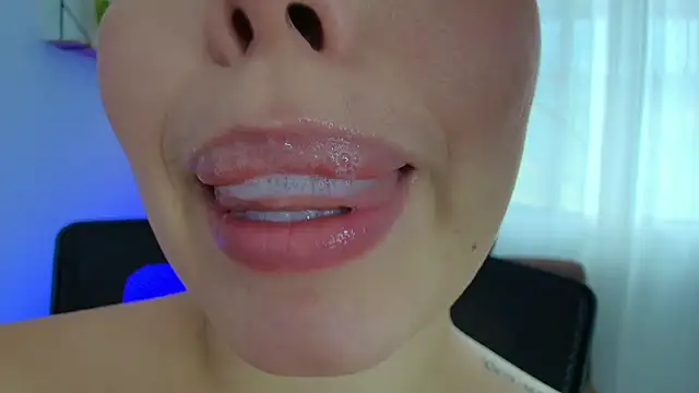 Snapshot of lisbet21x chatting on 02-24-25, 06:58 lisbet21x online show from 02-24-25, 06:58