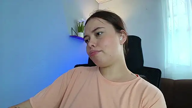 Snapshot of lisbet21x chatting on 03-08-25, 05:22 lisbet21x online show from 03-08-25, 05:22