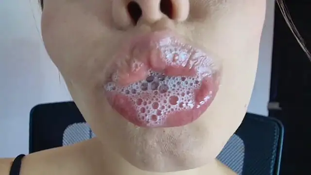 Snapshot of lisbet21x chatting on 09-11-25, 09:37 lisbet21x online show from 09-11-25, 09:37