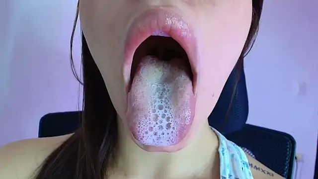 Snapshot of lisbet21x chatting on 11-09-25, 12:14 lisbet21x online show from 11-09-25, 12:14