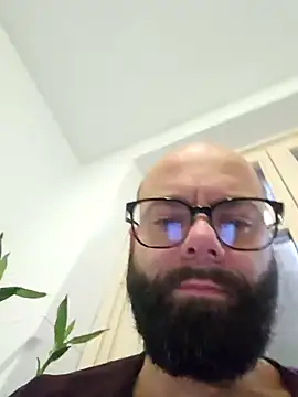 Dolceporco19 online show from 12-15-24, 09:35