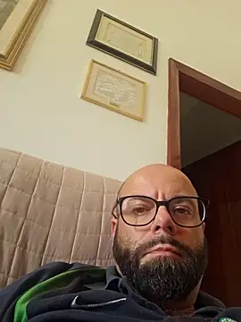 Dolceporco19 online show from 10-19-25, 01:12