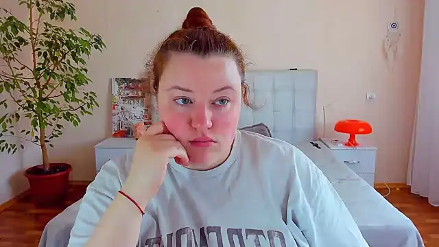 PolinaSalvatore online show from 05-25-26, 12:44