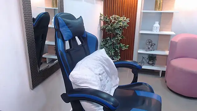 Kenya--Buhle online show from 09-20-25, 11:11