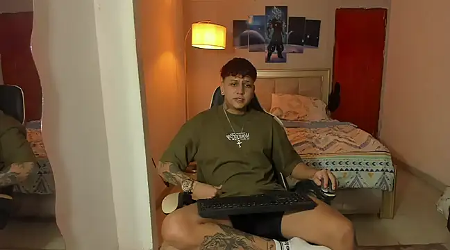 Snapshot of Jake_simons chatting on 01-21-25, 09:57 Jake simons online show from 01-21-25, 09:57