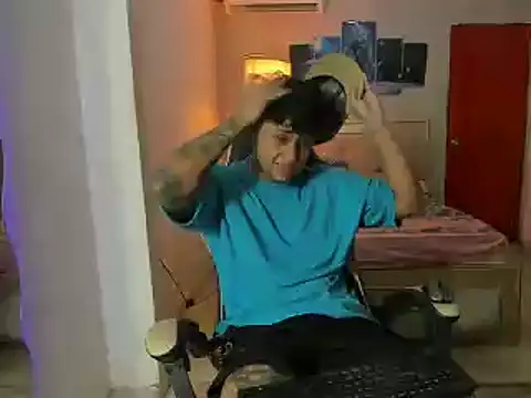 Snapshot of Jake_simons chatting on 03-11-25, 01:16 Jake simons online show from 03-11-25, 01:16