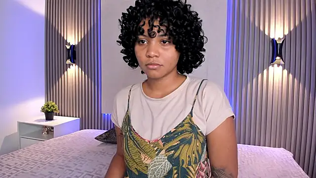 Zafiiraa online show from 02-10-25, 11:46