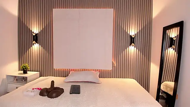 Zafiiraa online show from 03-05-25, 12:33