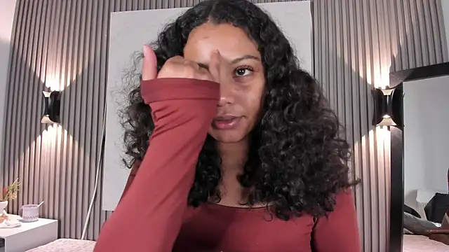 Zafiiraa online show from 03-18-26, 11:46