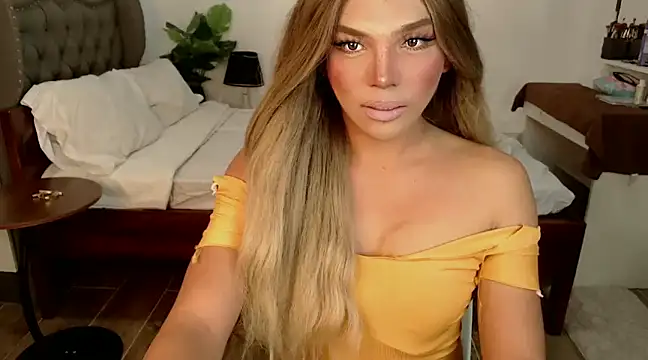 Snapshot of liaa_lurrecams chatting on 12-06-24, 01:55 liaa lurrecams online show from 12-06-24, 01:55