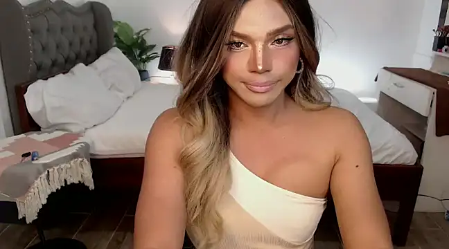 Snapshot of liaa_lurrecams chatting on 01-20-25, 01:53 liaa lurrecams online show from 01-20-25, 01:53