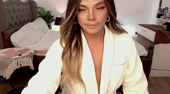 Snapshot of liaa_lurrecams chatting on 01-24-25, 03:45 liaa lurrecams online show from 01-24-25, 03:45